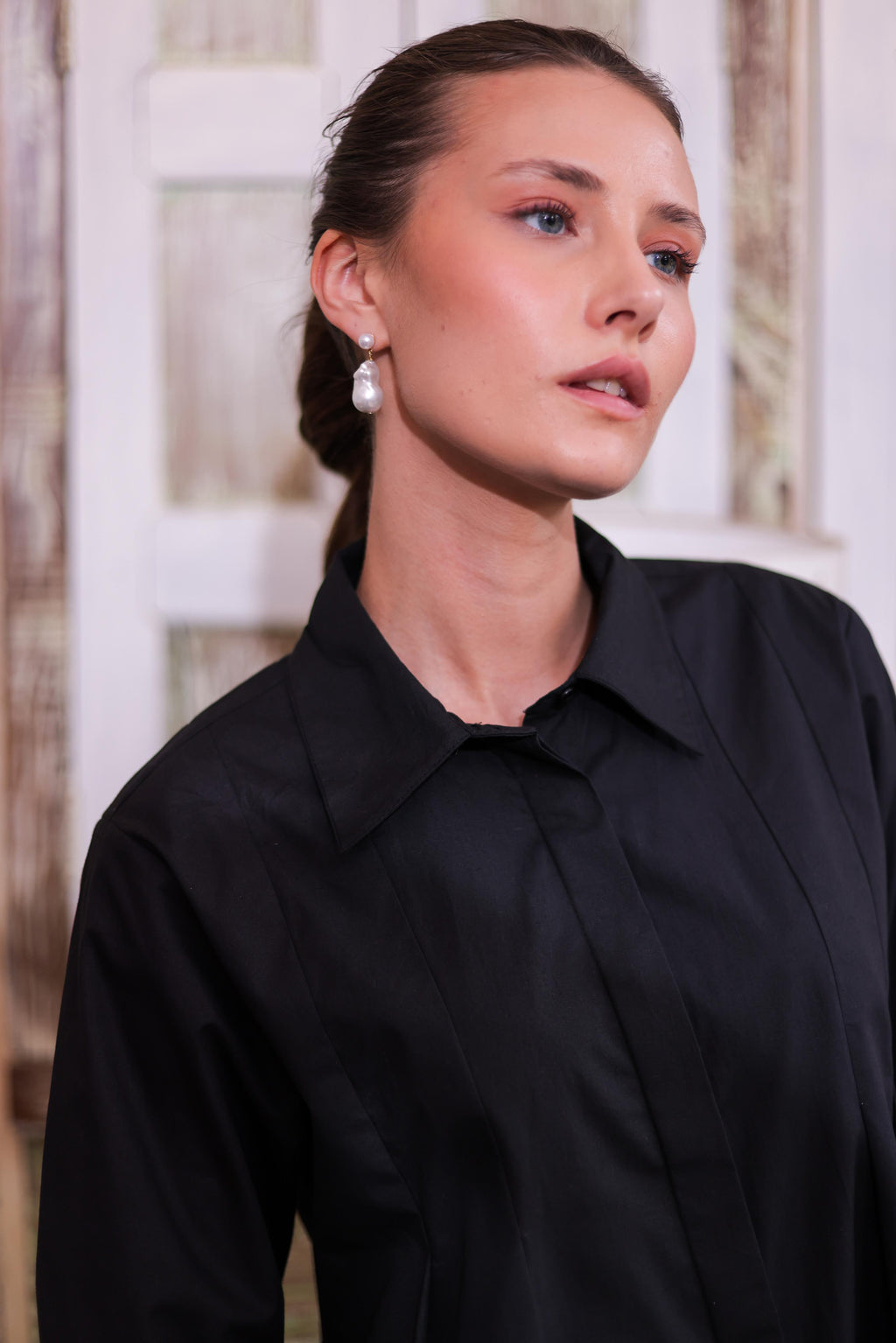 Ruhi in Eve’s Garden Shirt - Black