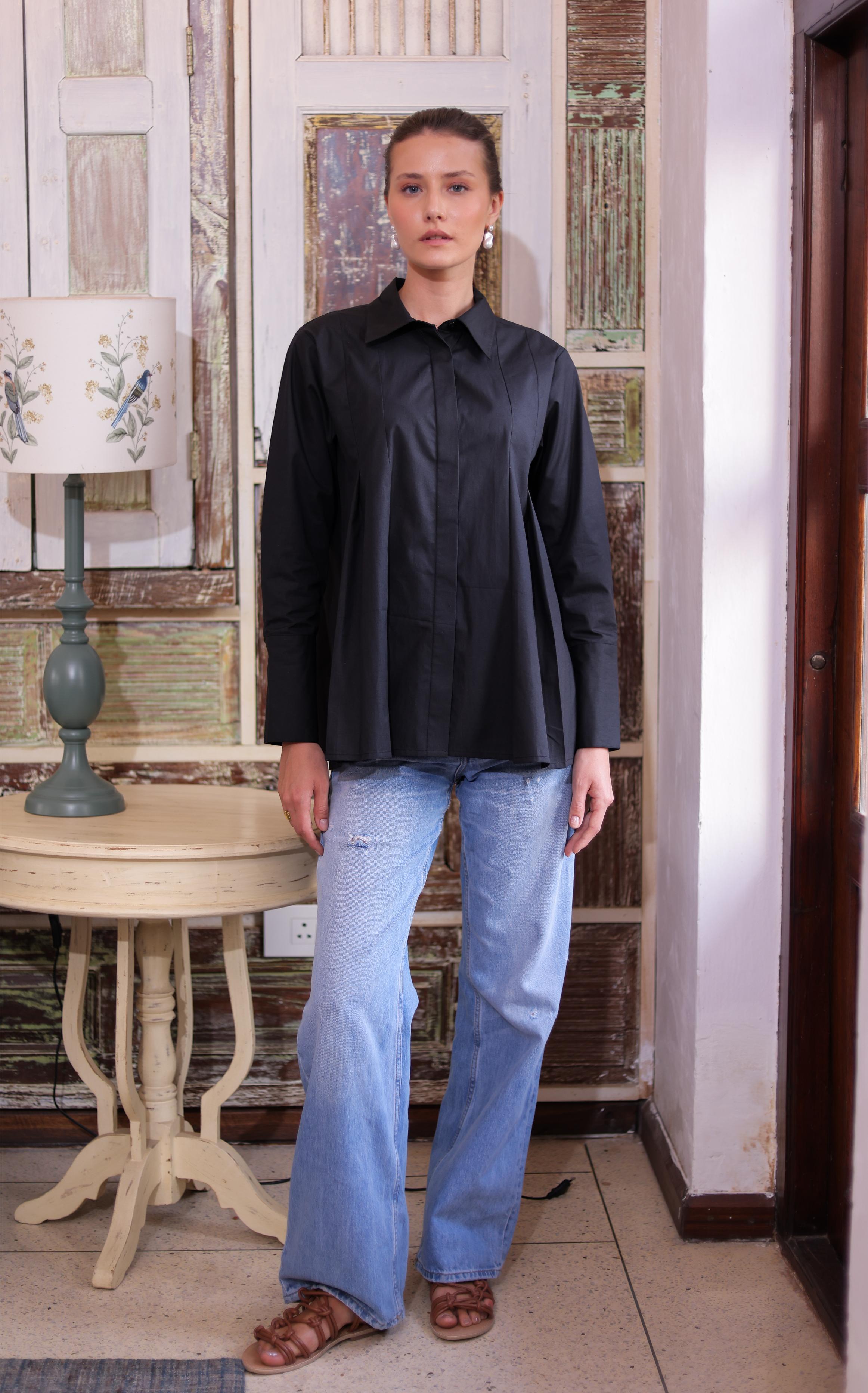 Ruhi in Eve’s Garden Shirt - Black