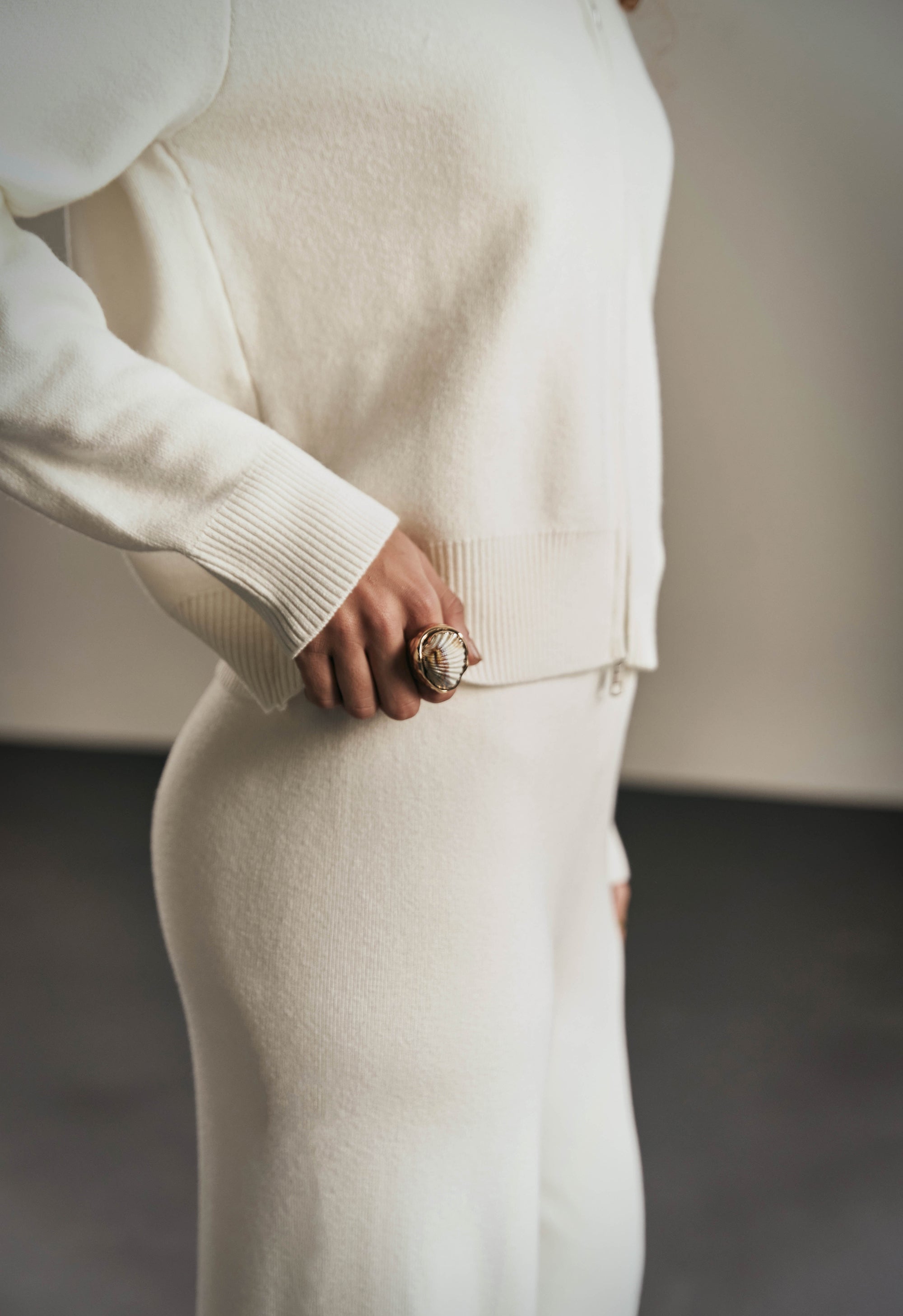 Bramhi in The Pearl Set